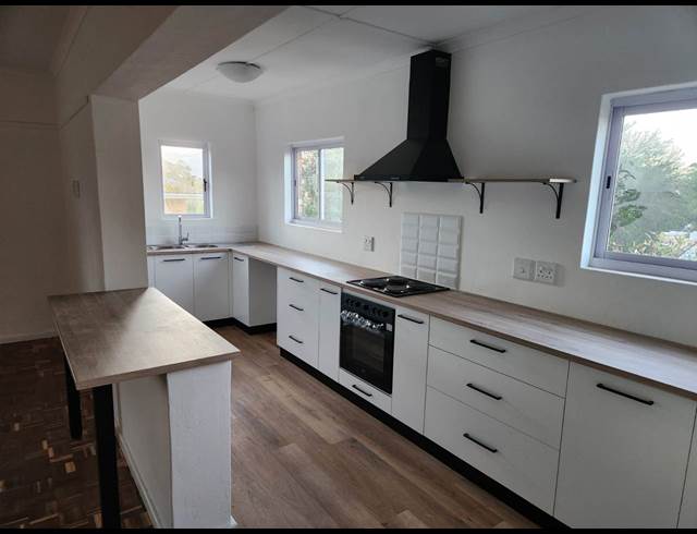 2 bed property to rent in LANGERUG