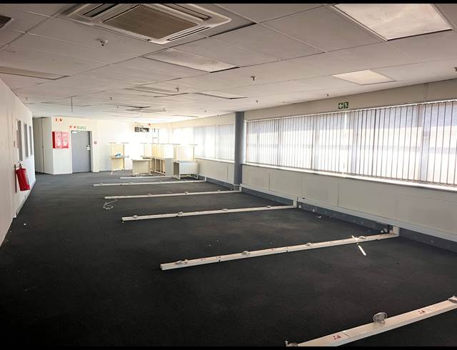 1,200M² OFFICE TO LET IN GERMISTON CENTRAL