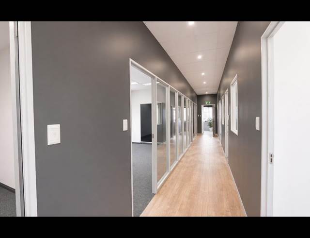 265M² OFFICE TO LET IN NELSPRUIT EXT 14