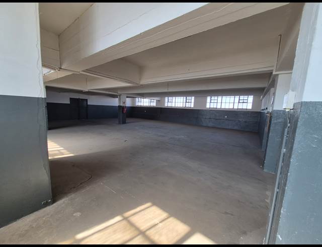 550M² WAREHOUSE TO LET IN DENVER