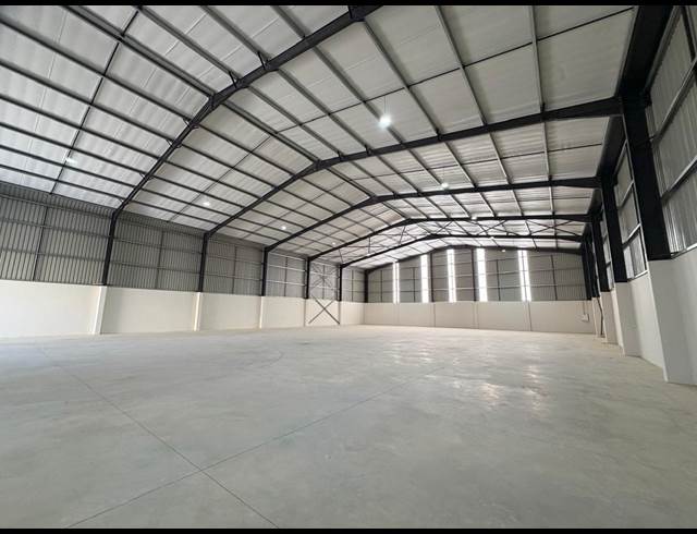 1,050M² WAREHOUSE TO LET IN CLAYVILLE