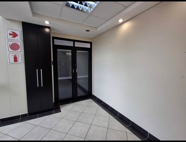 203M² OFFICE TO LET IN BEREA