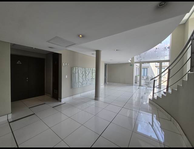 556M² OFFICE TO LET IN SANDTON CENTRAL
