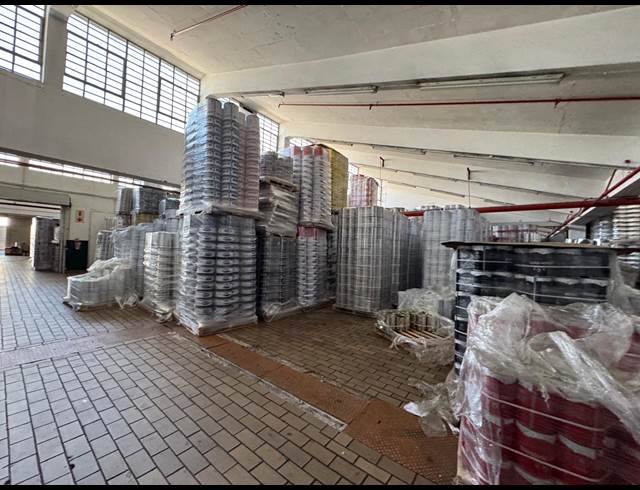 3,650M² WAREHOUSE TO LET IN LONGDALE
