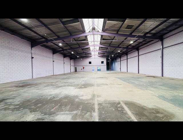1,053M² WAREHOUSE TO LET IN ROBERTVILLE