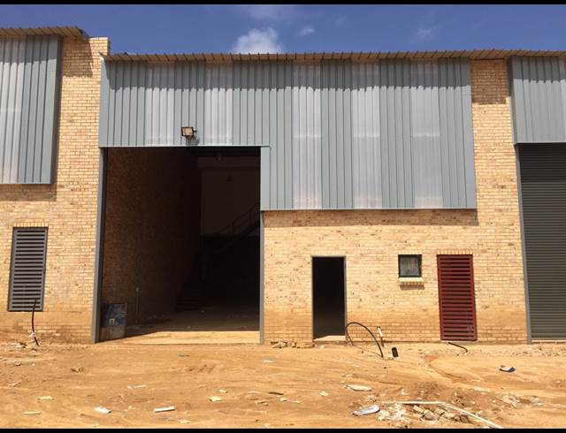 517M² WAREHOUSE TO LET IN NORTH RIDING