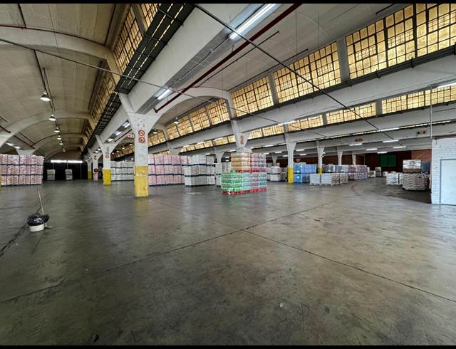 7,000M² WORKSHOP TO LET IN INDUSTRIA WEST