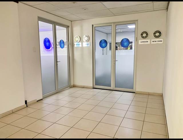218M² OFFICE TO LET IN HOUGHTON ESTATE