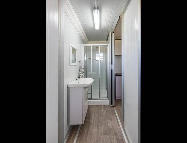 1 BEDROOM PROPERTY TO RENT IN KEMPTON PARK