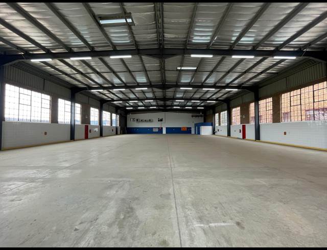 1,250M² WAREHOUSE TO LET IN CHLOORKOP
