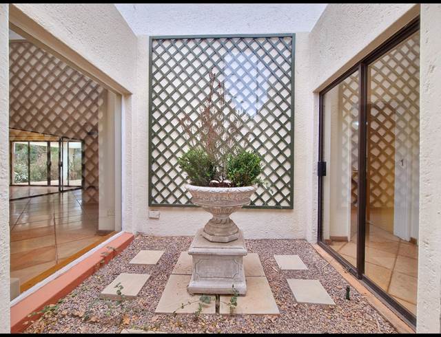 2 BEDROOM TOWNHOUSE RENTED IN INANDA