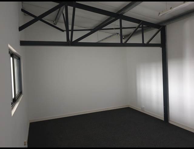 245M² WAREHOUSE TO LET IN RIVERGATE