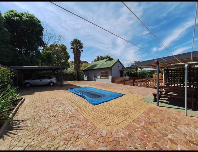 3 bed property to rent in PAGLANDE