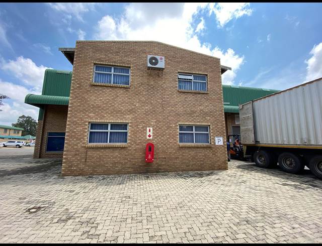 1,682M² WAREHOUSE RENTED IN CHLOORKOP
