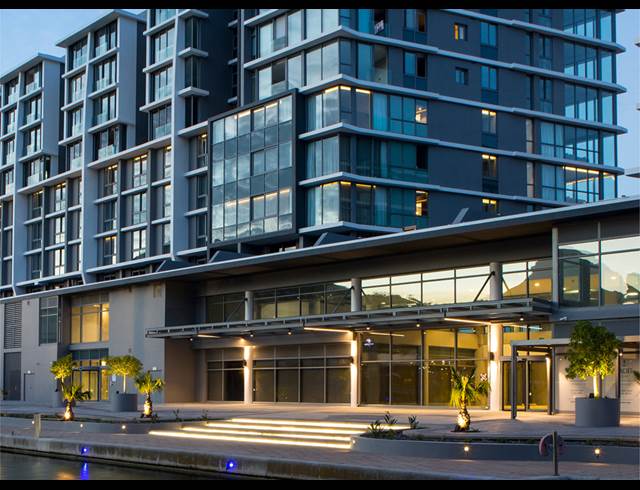 114M² OFFICE TO LET IN WATERFRONT