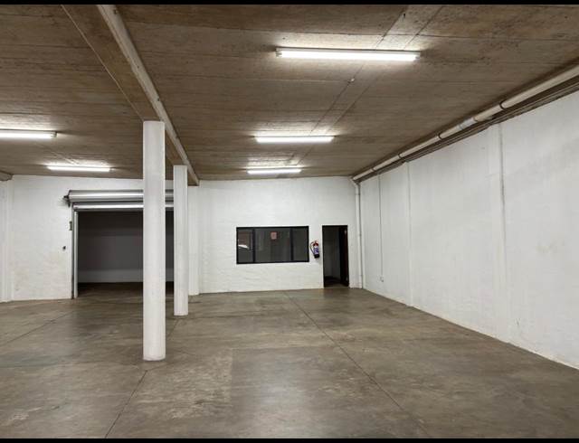 210M² MINI FACTORY RENTED IN BALLITO SERVICE PARK