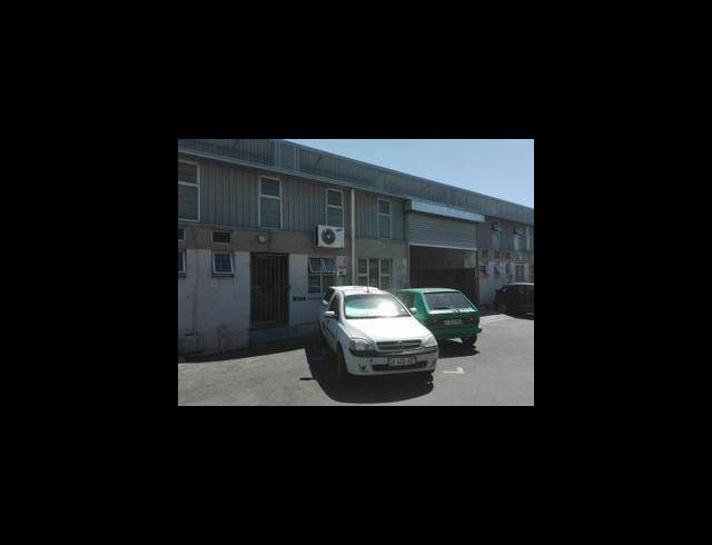 950M² FACTORY TO LET IN EPPING INDUSTRIAL