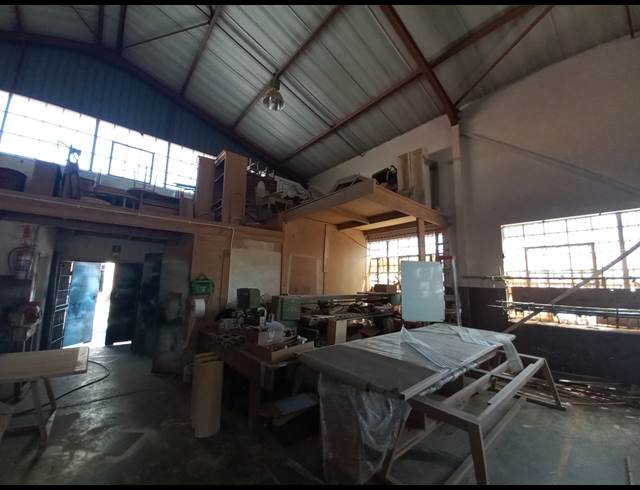 300M² WAREHOUSE TO LET IN TROYEVILLE