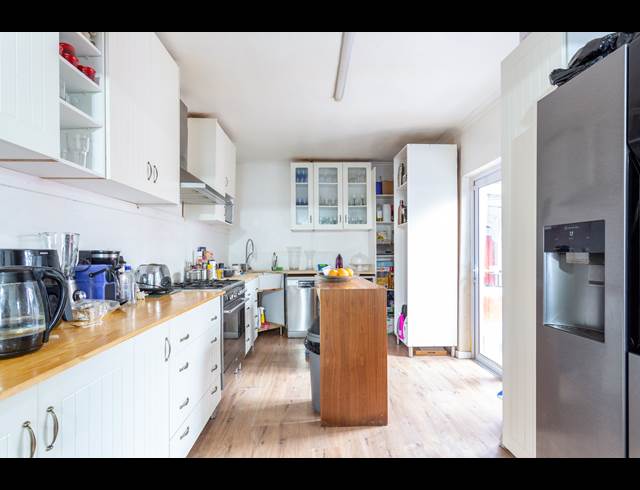 4 BEDROOM FREEHOLD RENTED IN RETREAT