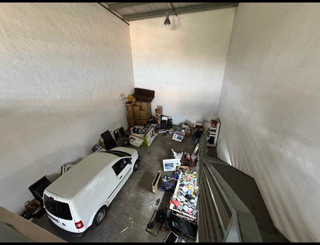 190M² WAREHOUSE TO LET IN TUNNEY
