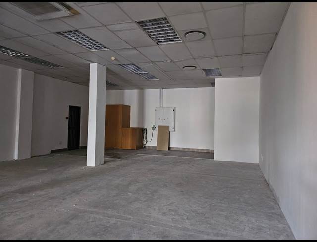 160M² RETAIL TO LET IN MAGALIESKRUIN