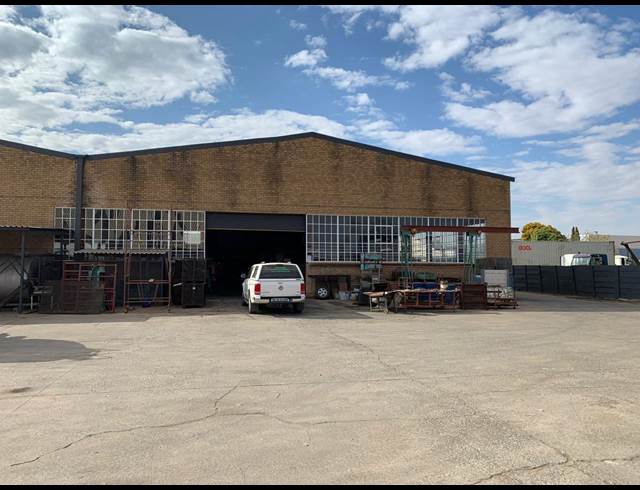 900M² WAREHOUSE TO LET IN ALRODE