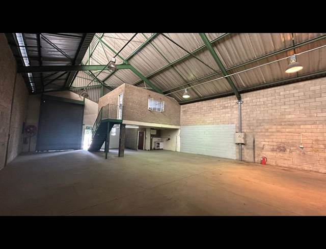 398M² WAREHOUSE TO LET IN ROBERTVILLE