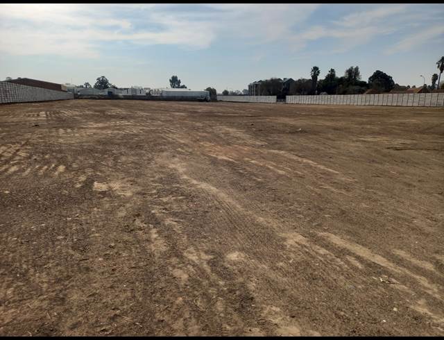 10,450M² WAREHOUSE TO LET IN POMONA