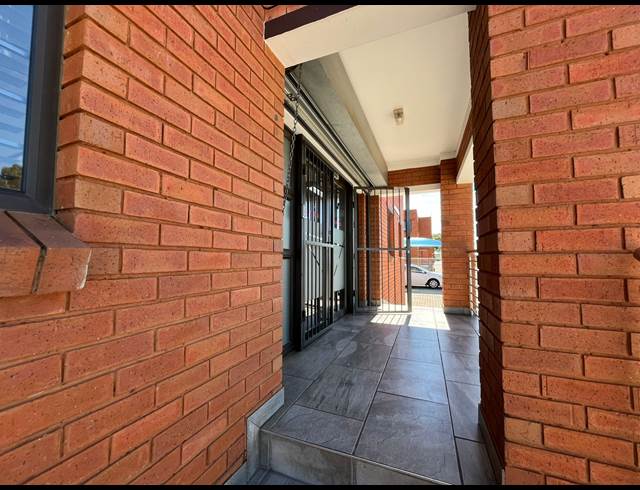 1,000M² WAREHOUSE TO LET IN DALPARK