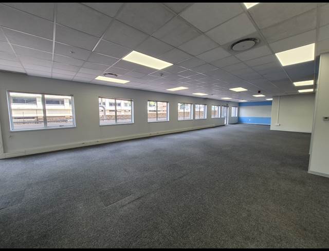 724M² OFFICE TO LET IN SANDTON CENTRAL