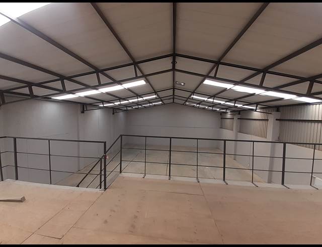 435M² WAREHOUSE TO LET IN COSMO BUSINESS PARK