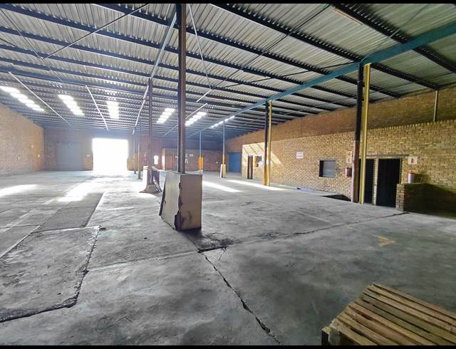 960M² WAREHOUSE TO LET IN POMONA