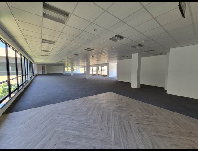 646M² OFFICE TO LET IN SANDTON CENTRAL