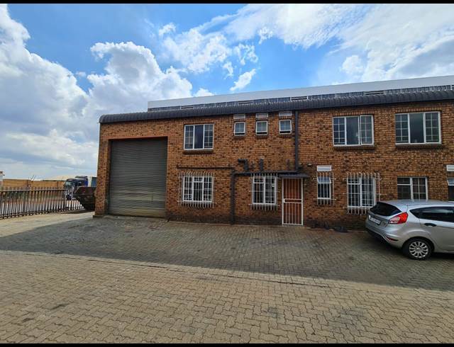 270M² WAREHOUSE RENTED IN WADEVILLE