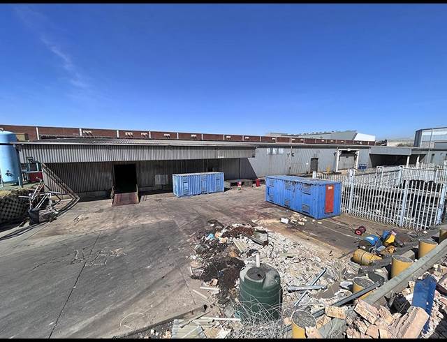 52,400M² WAREHOUSE TO LET IN ELANDSFONTEIN