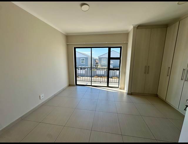3 BEDROOM TOWNHOUSE TO LET IN PARKLANDS