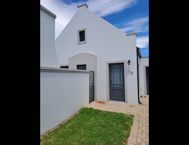 2 bed property to rent in REUNION PARK