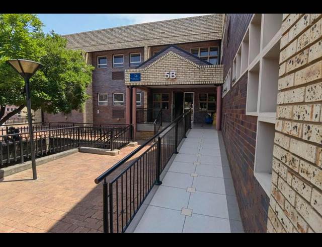 BUSINESS PROPERTY TO RENT IN LYNNWOOD