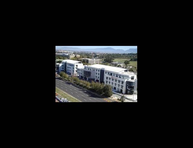 142M² OFFICE TO LET IN TYGER WATERFRONT