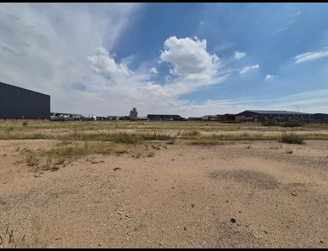 5,272M² WAREHOUSE TO LET IN WADEVILLE