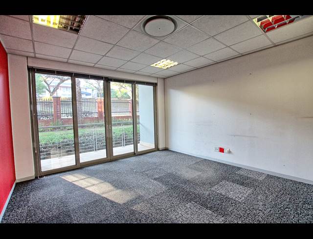 712.90M² OFFICE TO LET IN BRYANSTON