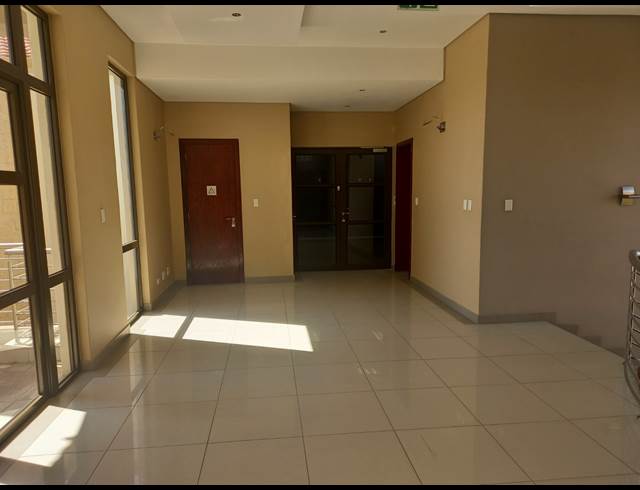 306M² OFFICE TO LET IN PARKHAVEN