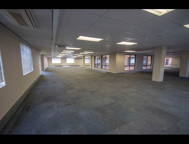 1,191M² OFFICE TO LET IN PARKTOWN