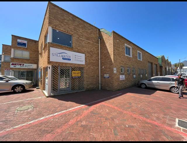 408M² WAREHOUSE RENTED IN PLANKENBRUG