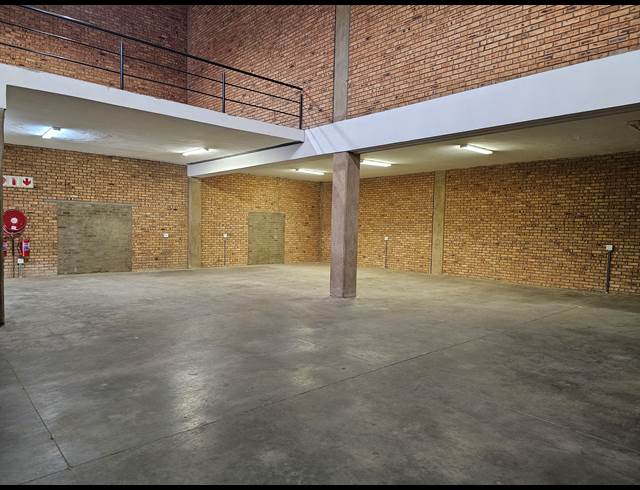 404M² MINI FACTORY TO LET IN LANSERIA