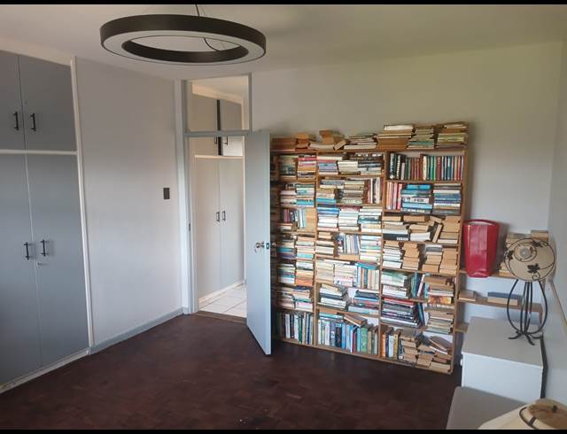 2 bed property to rent in TIJGERHOF