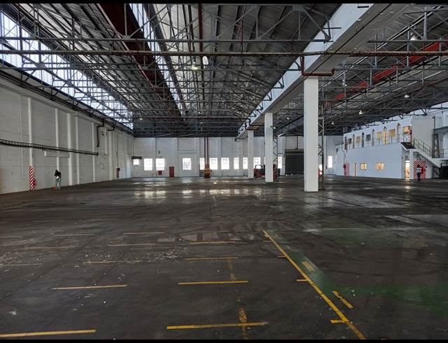 4,848M² WAREHOUSE TO LET IN BOKSBURG EAST