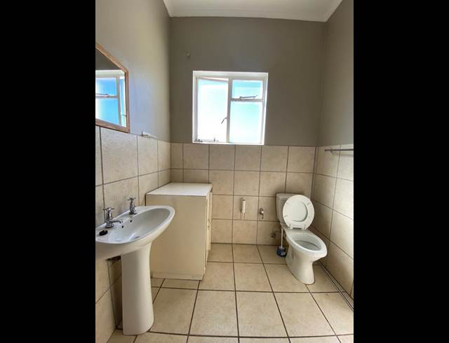 2 bed property to rent in ROBERTSON