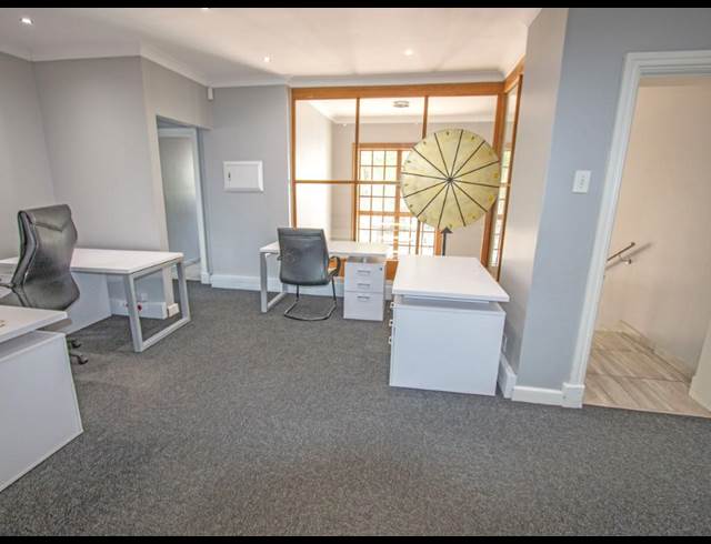 294M² OFFICE TO LET IN MELROSE ESTATE
