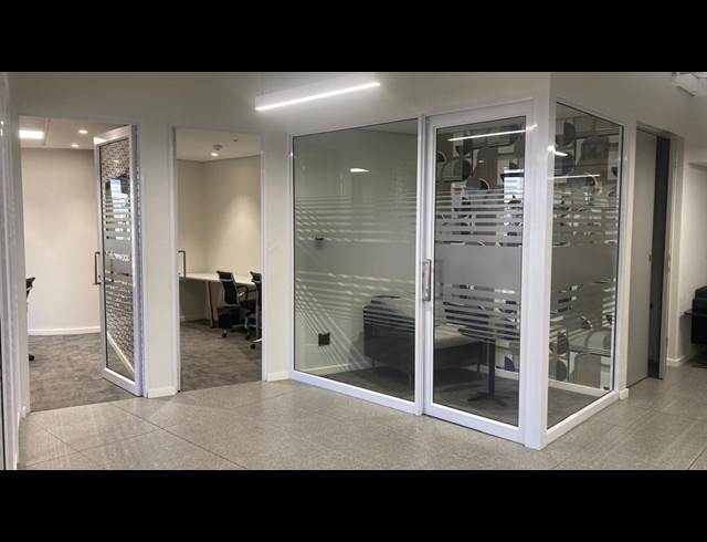 1,310M² OFFICE TO LET IN BIRNAM